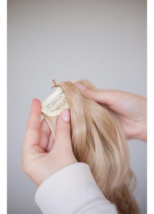 Накладне хвилясте волосся попелястий блонд на шпильках3 фото