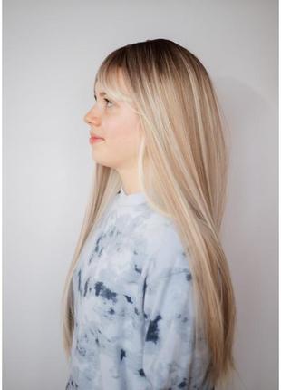 Ровный парик светлый блонд мелировка и темные корни3 фото