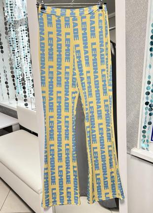 Жовто-блакитні кльошні легінси collusion (asos)
