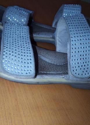 Босоножки со стразами. кожа. 18 см по стельке