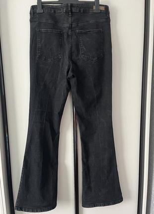 Стильні стрейчеві якісні джинси буткати на довгоногу красуню2 фото