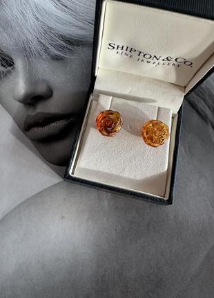 Серебряные серьги с янтарем shipton & co.