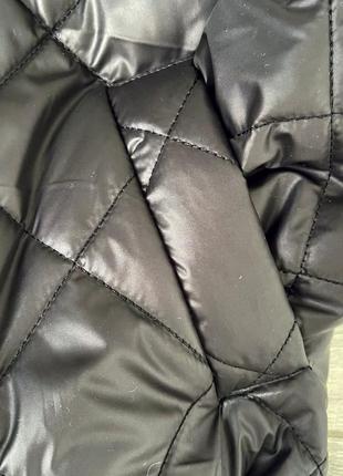 Жіноча куртка коротка з капюшоном весна осінь чорна хакі3 фото