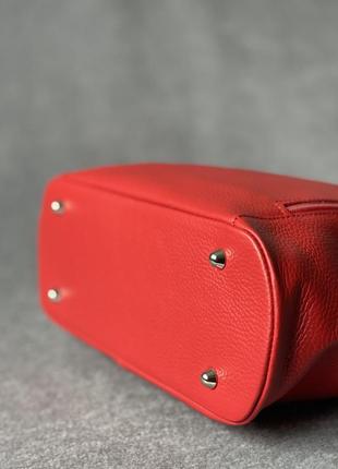 Кожаная красная сумка на плечо, италия6 фото