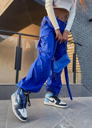 Женские яркие синие широкие брюки штаны карго с лентами xxs, xs, s, m электрик3 фото