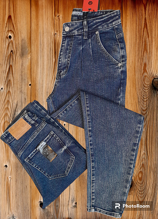 Джинси мом