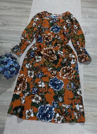 Шикарное платье с вискозы в цветочный принт1 фото