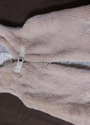 Тепла жилетка для дівчинки хутряна 4-5 років2 фото