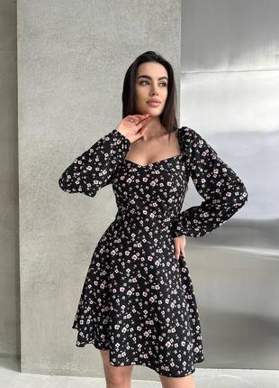 Сукня з квітковим принтом