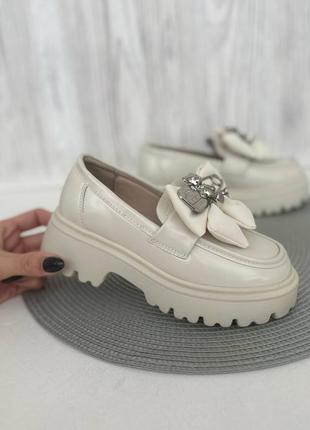 Класні туфлі лофери для дівчат р.31-393 фото