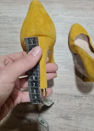 Сонячні жовті туфлі на каблуках minelli замшеві6 фото