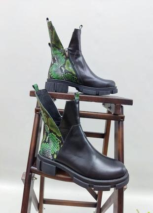 Ботинки из натуральной кожи черная и зеленая змея
