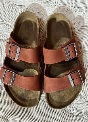 Ортопедические шлепанцы birkenstock arizona