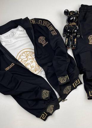 Спортивний костюм в стилі versace