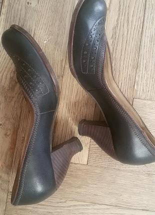 Туфлі шкіряні clarks8 фото