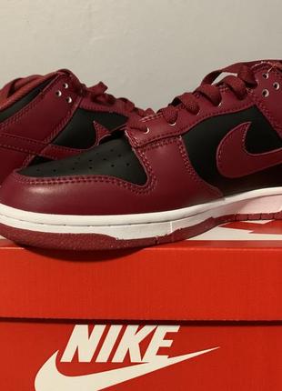 Nike dunk next nature team red black