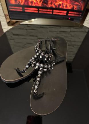 Босоножки летние