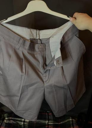Серые шорты в стиле преппи из костюмной ткани3 фото