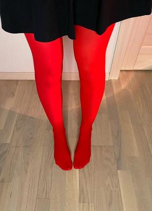 Колготки красные тренд 2024