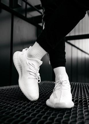 Кроссовки adidas yeezy boost 350 v2 triple white7 фото