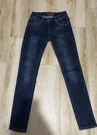 Новые итальянские джинсы темно синие армани(возможен торг)1 фото