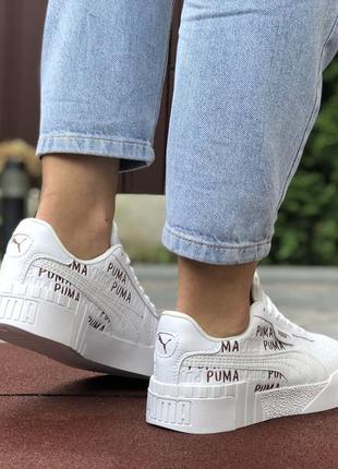 Ексклюзивні шикарні жіночі кросівки puma cali білі принт з написами3 фото