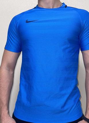 Футболка найк nike dri-fit з сіточкою на спині, розмір m, оригінал1 фото