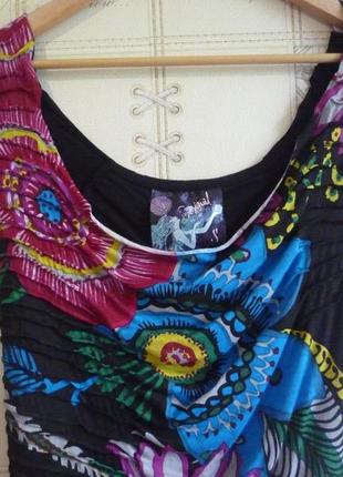 Desigual майка, футболка, блуза с драпировками, яркий принт, удлиненная, вискоза, хлопок3 фото