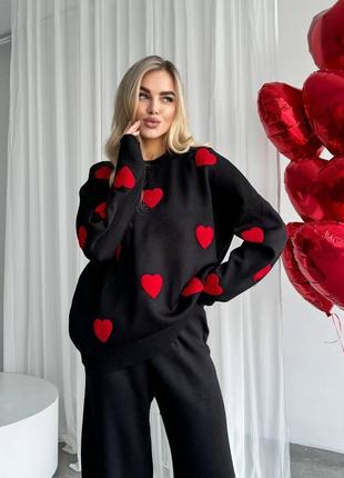 Отличный черный свитер с красными сердечками и штаны палаццо ❤️ интересный свитер ❤️8 фото