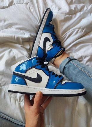 Nike air jordan 1 retro high blue white