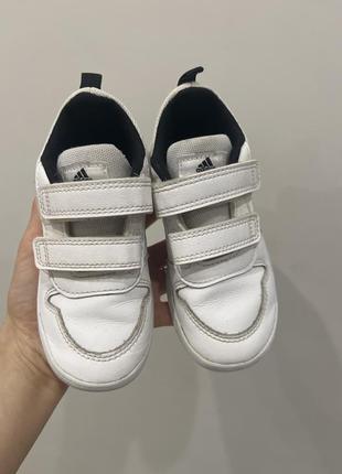 Дитячі шкіряні кросівки adidas1 фото