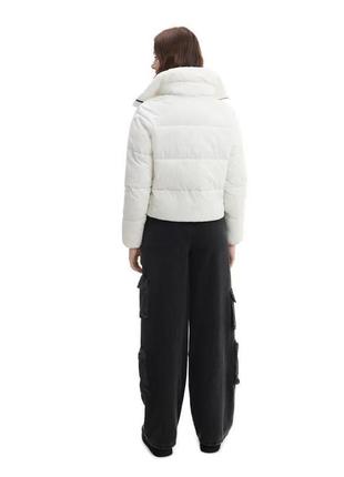 Жіноча водонепроникна коротка куртка пуфер2 фото