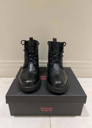 Ботинки шкіряні levi’s
