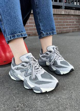 Круті жіночі кросівки new balance 9060 grey сірі