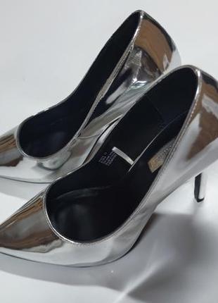 Зеркальные лакированные туфли лодочки на шпильке с острым носком atmosphere missguided zara3 фото