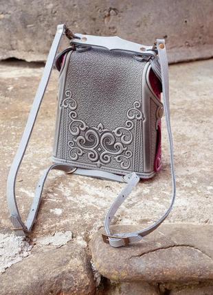 Маленька авторська сумочка-рюкзак шкіряна фуксія з сірим з орнаментом бохо2 фото
