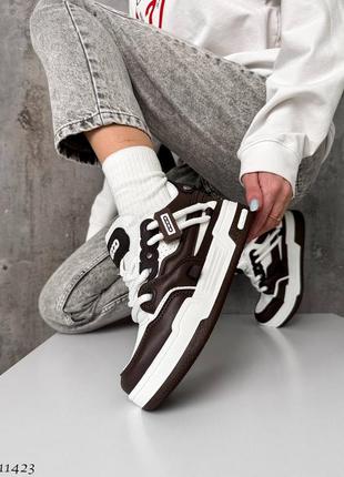 Стильные и удобные кроссовки 
☑ цвет: коричневый+белый, экокожа/текстиль9 фото