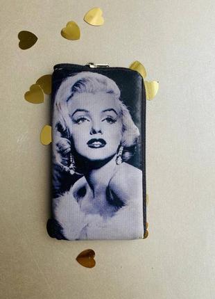 1+1+3 !! чехол на телефон на змейке на молнии  с принтом мерлин монро