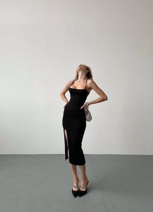 Сукня жіноча, міді з креп дайвінгу, з розрізом на нозі і відкритою спиною, чорна, класична3 фото