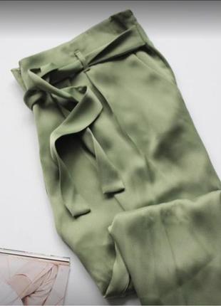Красивые гладкие брюки цвет хаки на завязках 16 2хл2 фото