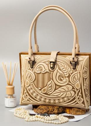 Авторская кожаная сумка ручной работы с тиснением бежевая | деловая кожаная сумка женская, саквояж7 фото