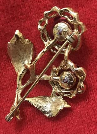Очень красивая брошь винтаж