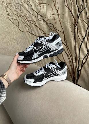 Класні кросівки nike zoom vomero 5 black white чорно-білі унісекс 36-45 р4 фото