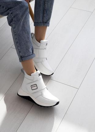 Кожаные белые женские демисезонные ботинки7 фото