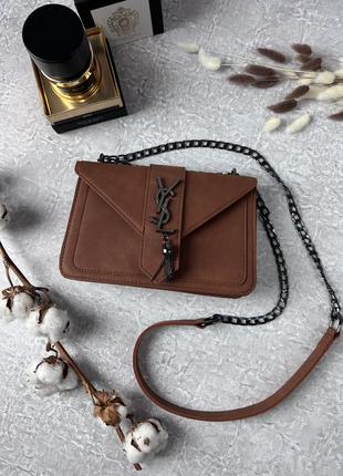 Женская кожаная сумка yves saint laurent коричневая сумочка на цепочке ysl в подарочной упаковке5 фото
