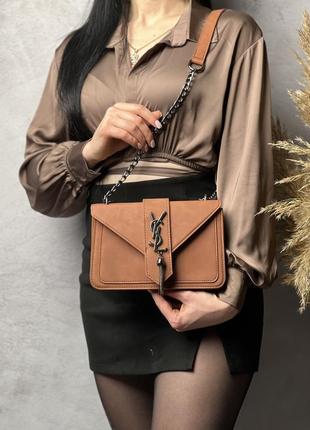 Женская кожаная сумка yves saint laurent коричневая сумочка на цепочке ysl в подарочной упаковке8 фото