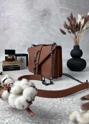Женская кожаная сумка yves saint laurent коричневая сумочка на цепочке ysl в подарочной упаковке2 фото