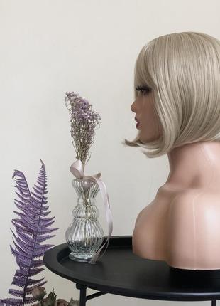 Перука kitto hair боб каре блонд з чубчиком4 фото