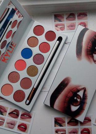   kylie the royal peach palette 12 