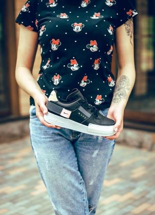 Кроссовки женские nike
